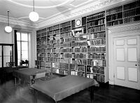 view M0013820: Wellcome Historical Medical Museum, 28 Portman Square: library