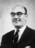 view M0014791: Portrait of George Lewis Causton Elliston (1905-1983) / M0014792: Portrait of Sir George Elliston (1875-1954)