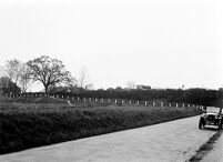 view M0014935: Pleistocene deposits of the Thames valley: rise from the bench to the top of the deposits of the Taplow Terrace