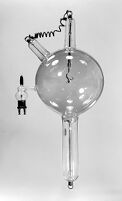 view M0015847: X-ray tube, possibly of French make, c.1905