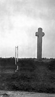view M0016956: Mauley Cross, one of the remaining medieval roadside crosses of Yorkshire