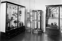 view M0017030: Wellcome Historical Medical Museum exhibition "Electricity in the Service of Medicine": D'Arsonval's work and the beginnings of diathermy
