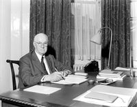 view M0017610: Portrait of Sir Henry Hallett Dale (1875-1968)