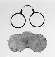 view M0017199: Two pairs of glasses and their cases, early 18th century