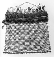 view M0017256: Set of bottles for holding scent or other preparations, in a leather bag