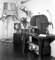 view M0017031: Wellcome Historical Medical Museum exhibition "Electricity in the Service of Medicine": ultra-violet light