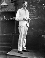 view M0018141: Portrait of Alfredo Antunes Kanthack (1863-1898) / M0018142: Herbert Edward Durham (1866-1945)