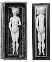 view M0018647EA: Anatomical figures in ivory; two females