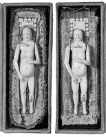 view M0018650EA: Anatomical figures in ivory; one female and one male